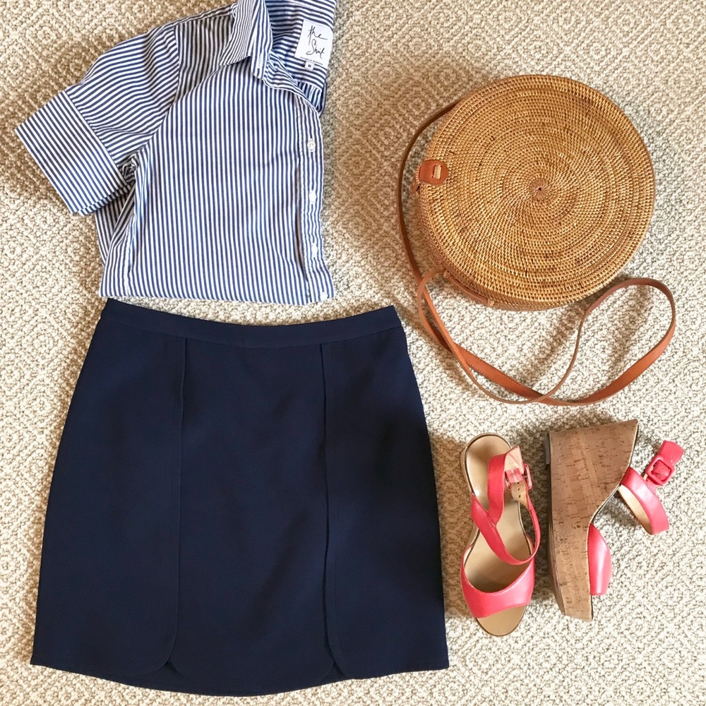 Draper James navy skirt